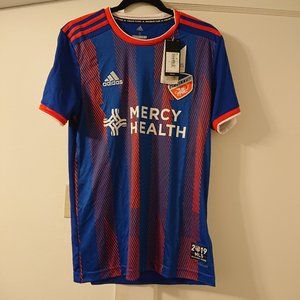 NWT FC Cincinnati Soccer Jersey - Small (with bag)